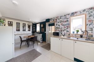 Photo 23- click for photo gallery